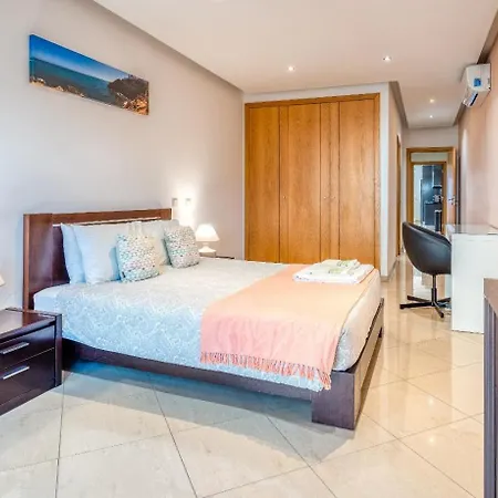 Full Private 300sqm Jacuzzi Heated Pool Ideal & Quiet Location Albufeira