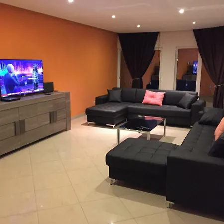 Full Private Villa - 300Sqm Hammam Jacuzzi Heated Pool Billiard Bbq - Ideal & Quiet Location * البوفيرا