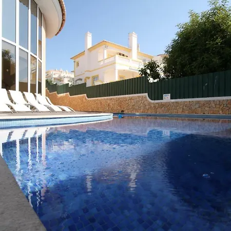 Full Private 300sqm Jacuzzi Heated Pool Ideal & Quiet Location *