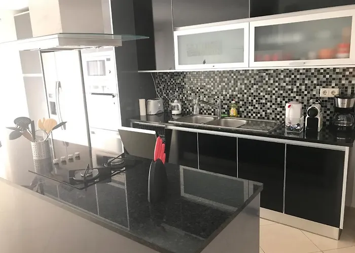 Вилла Full Private 300sqm Jacuzzi Heated Pool Ideal & Quiet Location