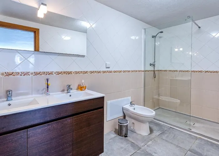Вилла Full Private 300sqm Jacuzzi Heated Pool Ideal & Quiet Location