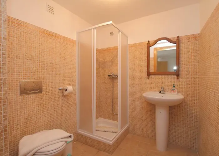 Full Private 300sqm Jacuzzi Heated Pool Ideal & Quiet Location 빌라 *