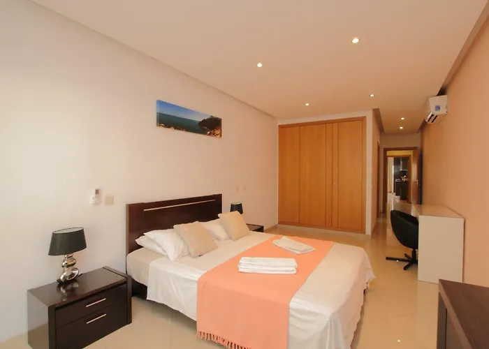 Full Private 300sqm Jacuzzi Heated Pool Ideal & Quiet Location * 알부페이라