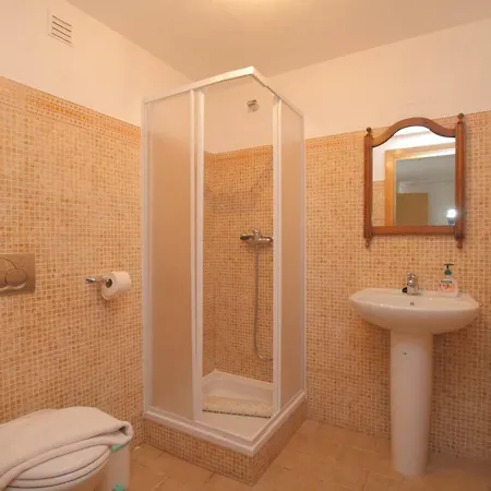 Full Private 300sqm Jacuzzi Heated Pool Ideal & Quiet Location فيلة *