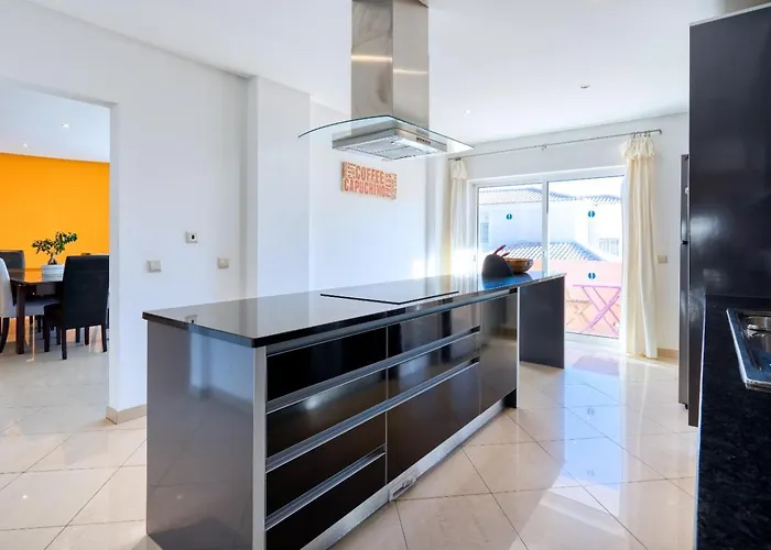 Full Private 300sqm Jacuzzi Heated Pool Ideal & Quiet Location Villa Albufeira