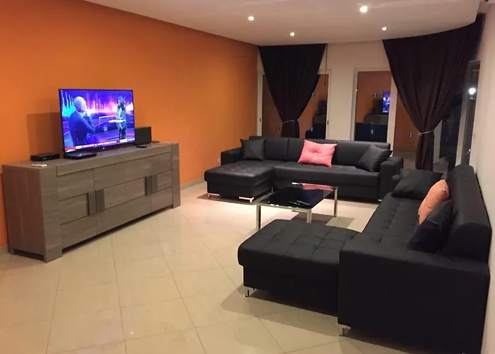 Full Private 300sqm Jacuzzi Heated Pool Ideal & Quiet Location * Albufeira