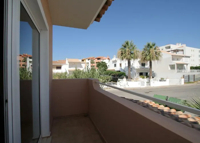 Full Private 300sqm Jacuzzi Heated Pool Ideal & Quiet Location Albufeira