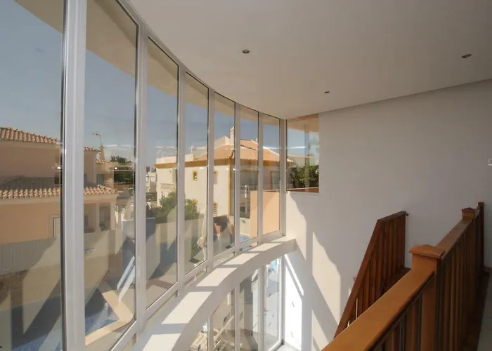 Full Private 300sqm Jacuzzi Heated Pool Ideal & Quiet Location Villa
