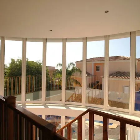 Villa Full Private 300sqm Jacuzzi Heated Pool Ideal & Quiet Location
